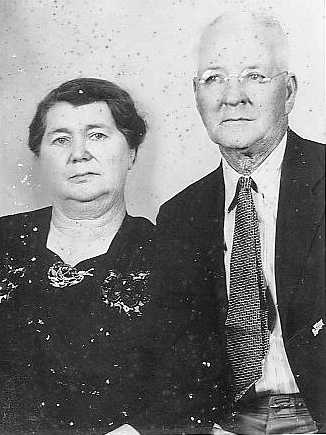 McLemore, Keton Jessie with Mary Lou Hankins